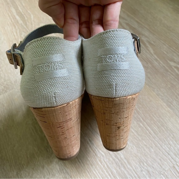 Toms ‘Sienna’ Wedges - Picture 6 of 8
